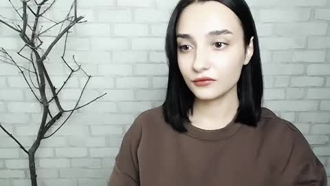 Snapshot of veryveryshygirl chatting on 02-10-25, 12:18 Ana online show from 02-10-25, 12:18