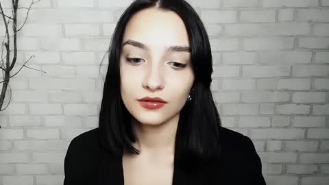 Snapshot of veryveryshygirl chatting on 02-13-25, 05:33 Ana online show from 02-13-25, 05:33