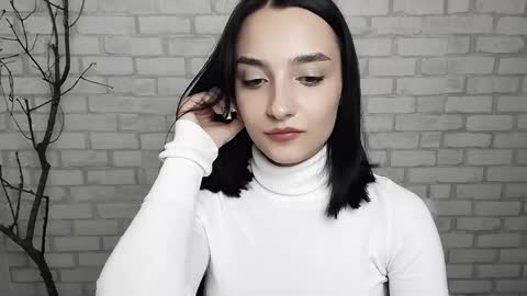 Snapshot of veryveryshygirl chatting on 02-18-25, 11:55 Ana online show from 02-18-25, 11:55