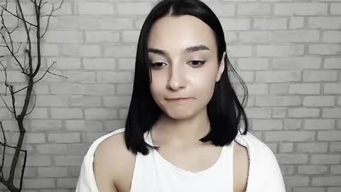 Snapshot of veryveryshygirl chatting on 02-20-25, 01:08 Ana online show from 02-20-25, 01:08