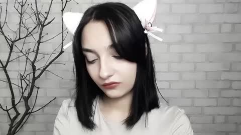 Snapshot of veryveryshygirl chatting on 02-25-25, 09:31 Ana online show from 02-25-25, 09:31