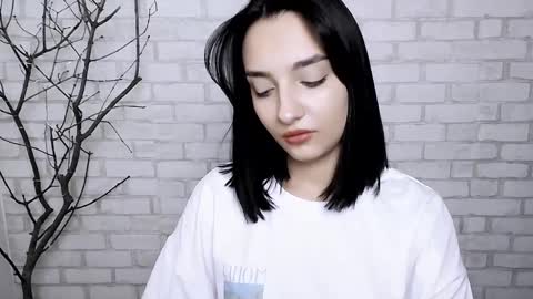 Snapshot of veryveryshygirl chatting on 03-06-25, 02:29 Ana online show from 03-06-25, 02:29