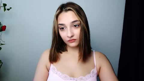 Snapshot of veryveryshygirl chatting on 11-24-25, 01:44 Ana online show from 11-24-25, 01:44