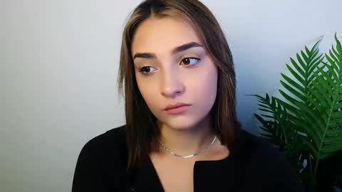 Snapshot of veryveryshygirl chatting on 12-04-25, 10:13 Ana online show from 12-04-25, 10:13