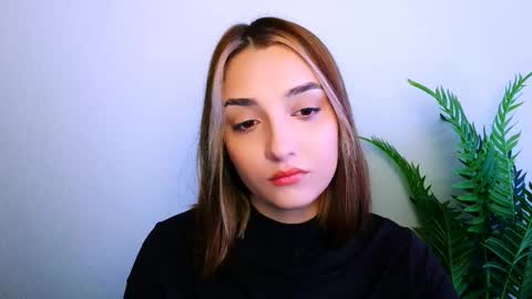 Snapshot of veryveryshygirl chatting on 12-22-25, 10:12 Ana online show from 12-22-25, 10:12