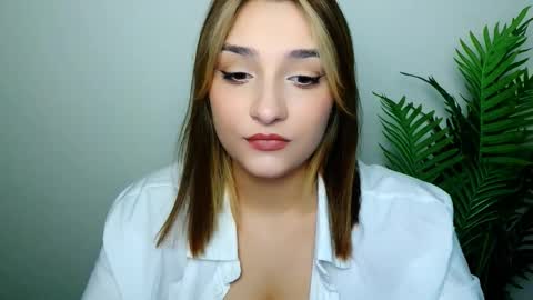 Snapshot of veryveryshygirl chatting on 02-28-26, 08:10 Ana online show from 02-28-26, 08:10