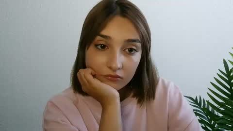 Snapshot of veryveryshygirl chatting on 06-24-26, 12:37 Ana online show from 06-24-26, 12:37