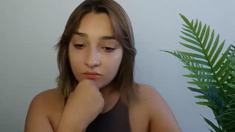 Snapshot of veryveryshygirl chatting on 07-02-26, 06:19 Ana online show from 07-02-26, 06:19