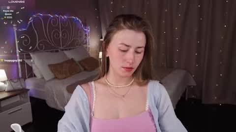 Snapshot of vespera_celeste chatting on 10-17-25, 02:15 Celeste online show from 10-17-25, 02:15