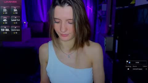 Snapshot of vett1a chatting on 11-25-25, 05:13 vett1a online show from 11-25-25, 05:13