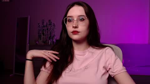 Snapshot of vetta_dey chatting on 02-17-25, 10:58 Iva online show from 02-17-25, 10:58