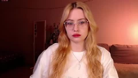 Iva  online show from 06-19-26, 12:37