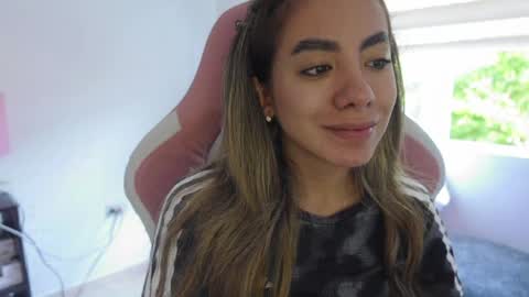 Sofa  online show from 04-04-26, 02:14