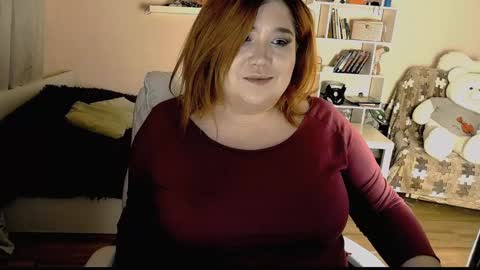 Snapshot of vi__vixen chatting on 12-19-24, 03:08 Vi Vixen online show from 12-19-24, 03:08