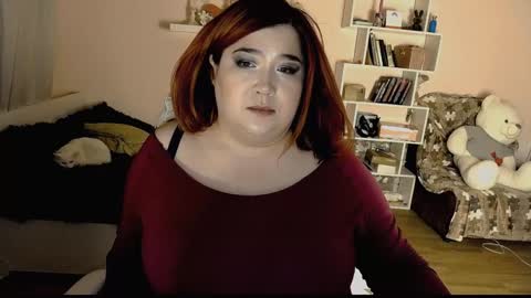 Snapshot of vi__vixen chatting on 01-15-25, 08:58 Vi Vixen online show from 01-15-25, 08:58