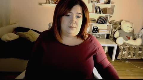 Snapshot of vi__vixen chatting on 01-21-25, 10:30 Vi Vixen online show from 01-21-25, 10:30