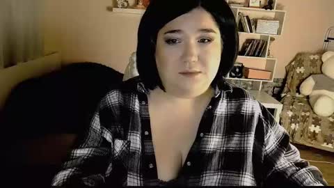 Snapshot of vi__vixen chatting on 02-28-25, 04:21 Vi Vixen online show from 02-28-25, 04:21