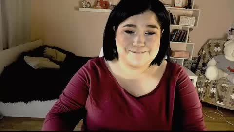 Snapshot of vi__vixen chatting on 03-08-25, 08:22 Vi Vixen online show from 03-08-25, 08:22