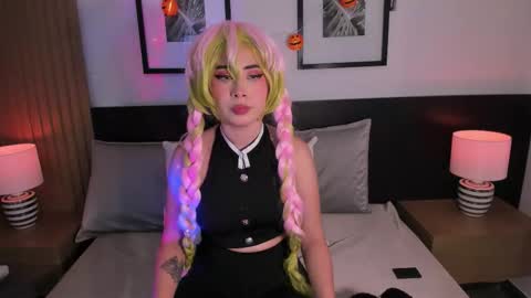 Snapshot of vi_anaya chatting on 10-29-25, 11:34 Anaya online show from 10-29-25, 11:34