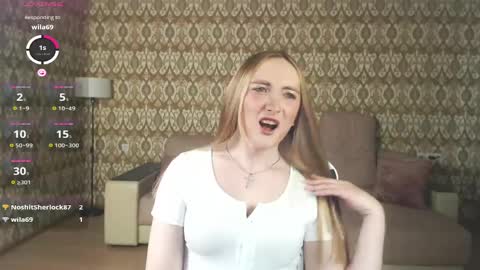 Snapshot of vi_luxxxy chatting on 04-25-26, 02:03 vi_luxxxy online show from 04-25-26, 02:03