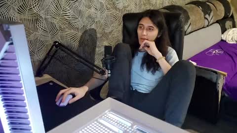 vialeras online show from 12-22-24, 02:39