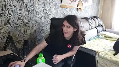 vialeras online show from 12-31-24, 05:33