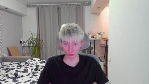 Snapshot of vibemygirl chatting on 12-05-25, 12:03 vibemygirl online show from 12-05-25, 12:03