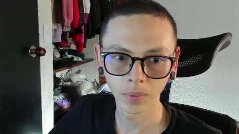 Vicent Brais online show from 04-14-26, 07:42