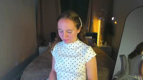 Snapshot of vicki_milles chatting on 07-18-26, 08:40 vicki_milles online show from 07-18-26, 08:40