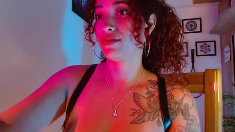 Vicky  online show from 01-06-25, 10:26