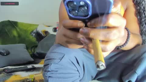 vicky manuela online show from 02-17-25, 12:27