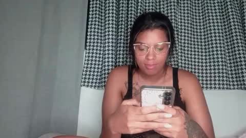 Snapshot of vickyhm22 chatting on 10-02-25, 02:51 vickyhm22 online show from 10-02-25, 02:51