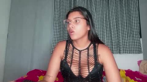 Snapshot of vickyhm22 chatting on 10-07-25, 08:55 vickyhm22 online show from 10-07-25, 08:55