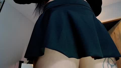 Victoria   online show from 12-11-24, 11:32