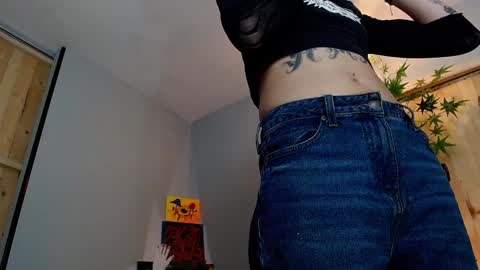 Victoria   online show from 12-17-24, 09:27