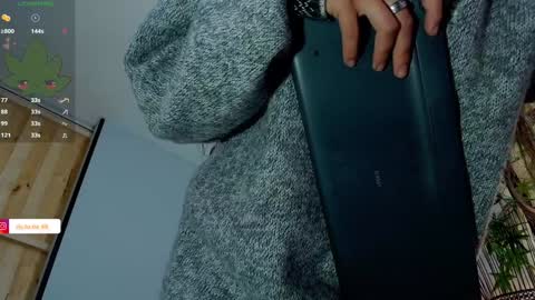 Victoria   online show from 01-14-25, 05:12