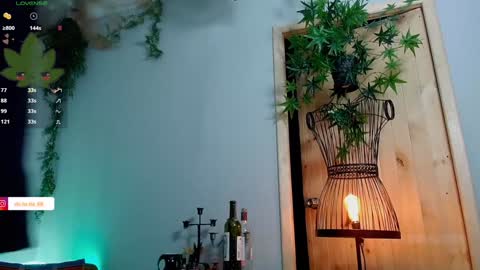 Victoria   online show from 01-22-25, 01:11