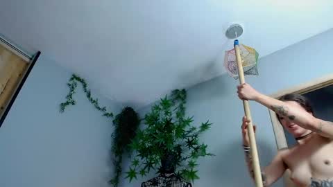 Victoria   online show from 03-07-25, 02:36