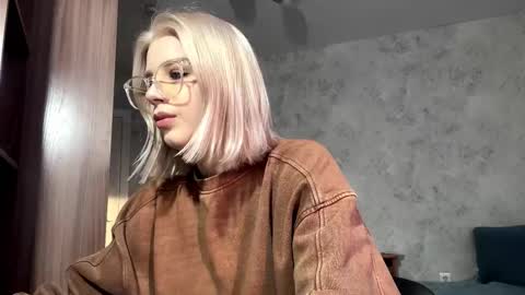 Victoria online show from 01-12-26, 05:45