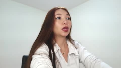 Victoria  online show from 03-23-26, 04:27