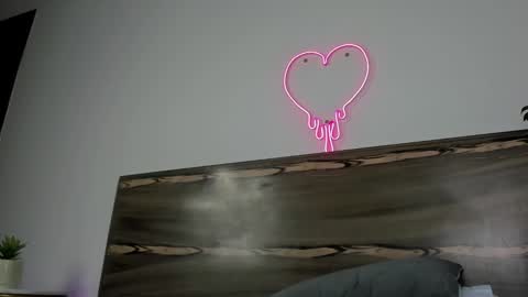 Victoria online show from 12-06-24, 03:33