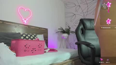 Victoria online show from 12-20-24, 03:42