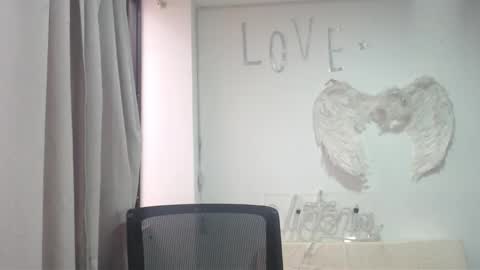 Hi guys   Im victoria  Be the one who can control me in PVT online show from 09-18-25, 07:38