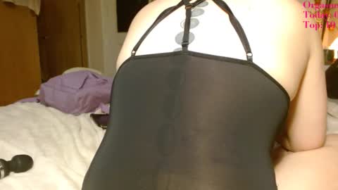 Snapshot of victoria97 chatting on 09-28-25, 08:58 Victoria97 online show from 09-28-25, 08:58