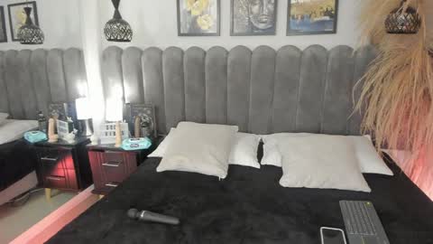 Snapshot of victoria__lee_ chatting on 05-15-26, 03:35 victoria__lee_ online show from 05-15-26, 03:35