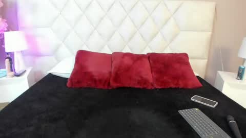 Snapshot of victoria__lee_ chatting on 05-20-26, 03:24 victoria__lee_ online show from 05-20-26, 03:24
