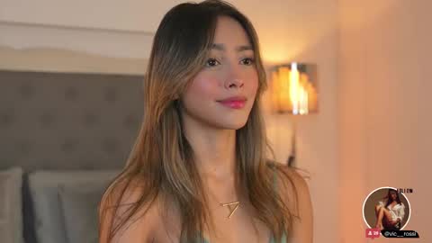 Snapshot of victoria__rossi chatting on 02-10-25, 11:36 online show from 02-10-25, 11:36