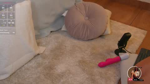 Snapshot of victoria__rossi chatting on 02-27-25, 03:05 online show from 02-27-25, 03:05