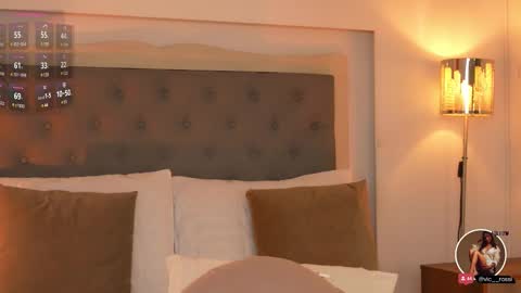 Snapshot of victoria__rossi chatting on 03-10-25, 04:03 online show from 03-10-25, 04:03