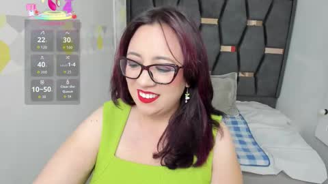  V I C T O R I A   online show from 09-25-25, 11:58